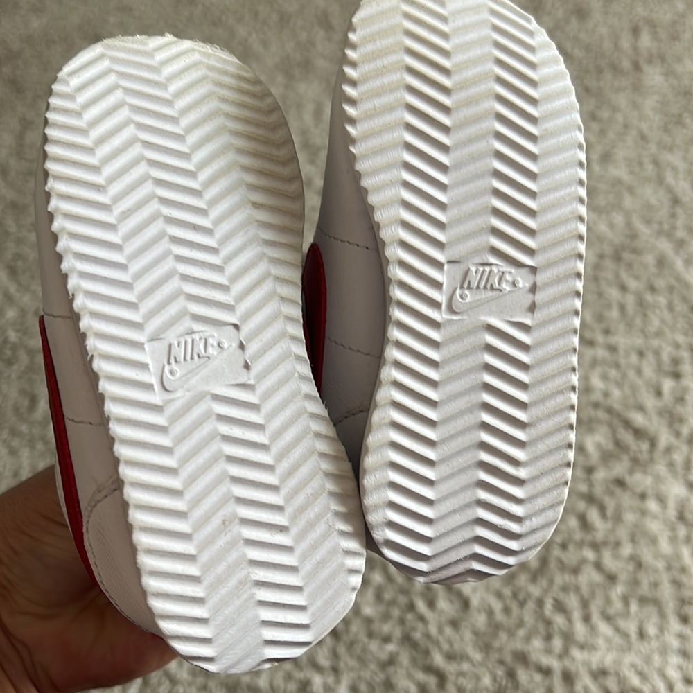 Nike Cortez Basic SL 7c White Red - Picture 2 of 7